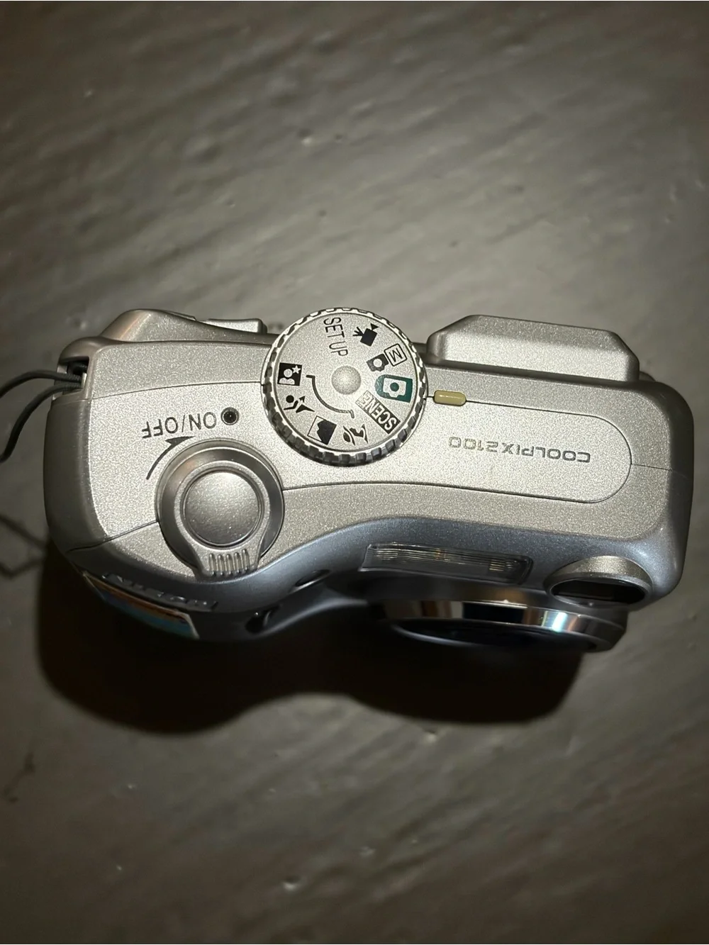 Nikon COOLPIX 2100 Silver Compact Digital Camera